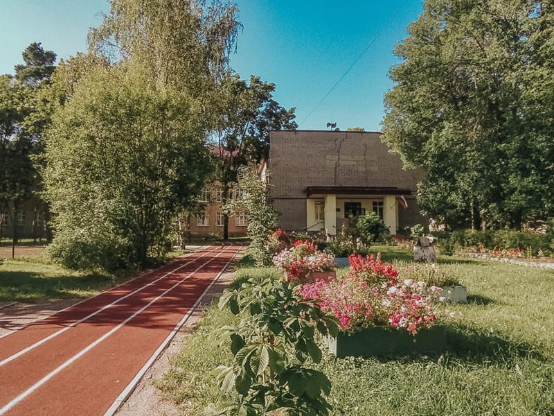 Фотография школы.