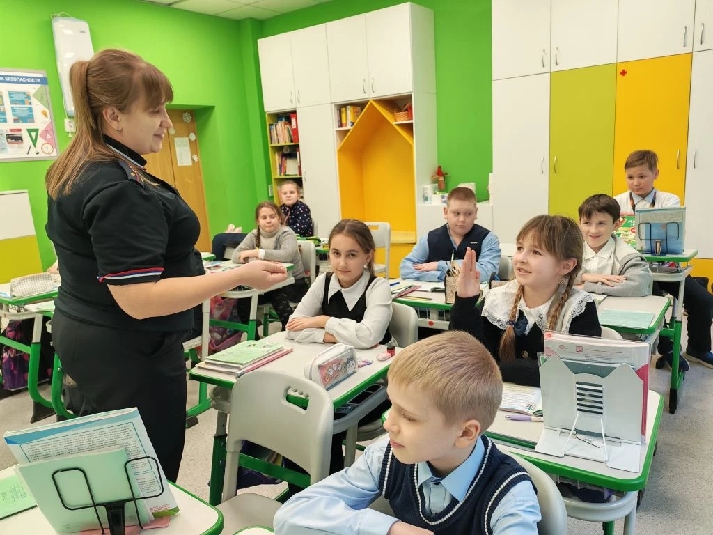 Уроки безопасности на дороге: зимние правила для школьников.